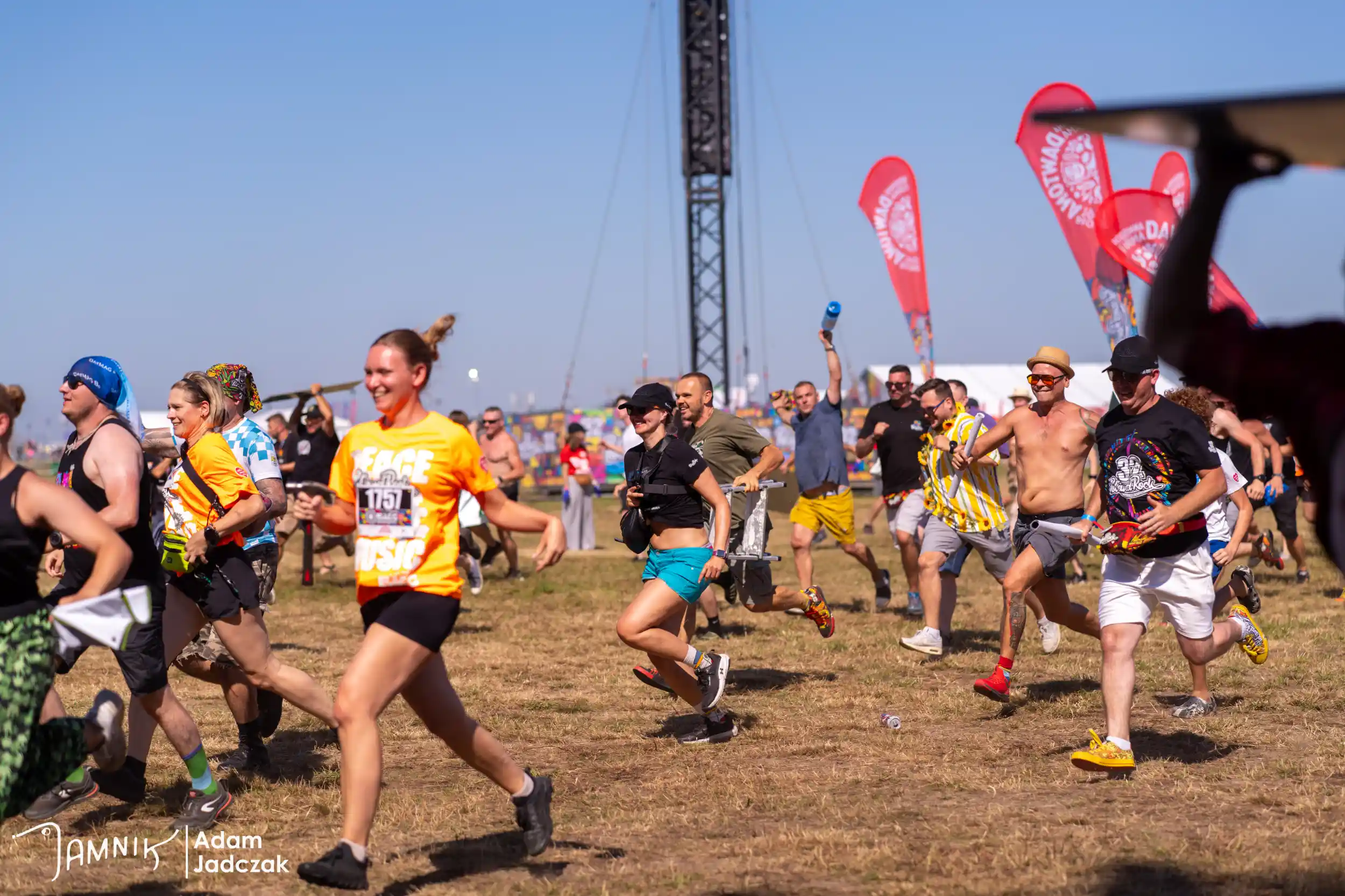 Uczestnicy Pol'and'Rock Festival rozpoczynają festiwal